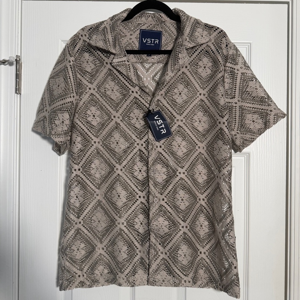 VSTR Men's Casual Tan Patterned Summer Beach Vacation Shirt